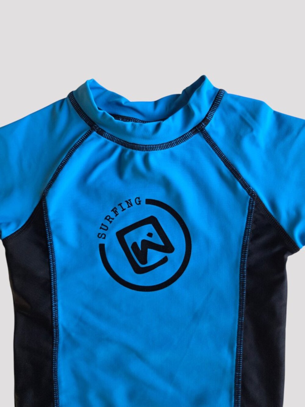Short-Sleeve Surfing Blue & Black Rashguard Top 3T - Picture 3 of 4